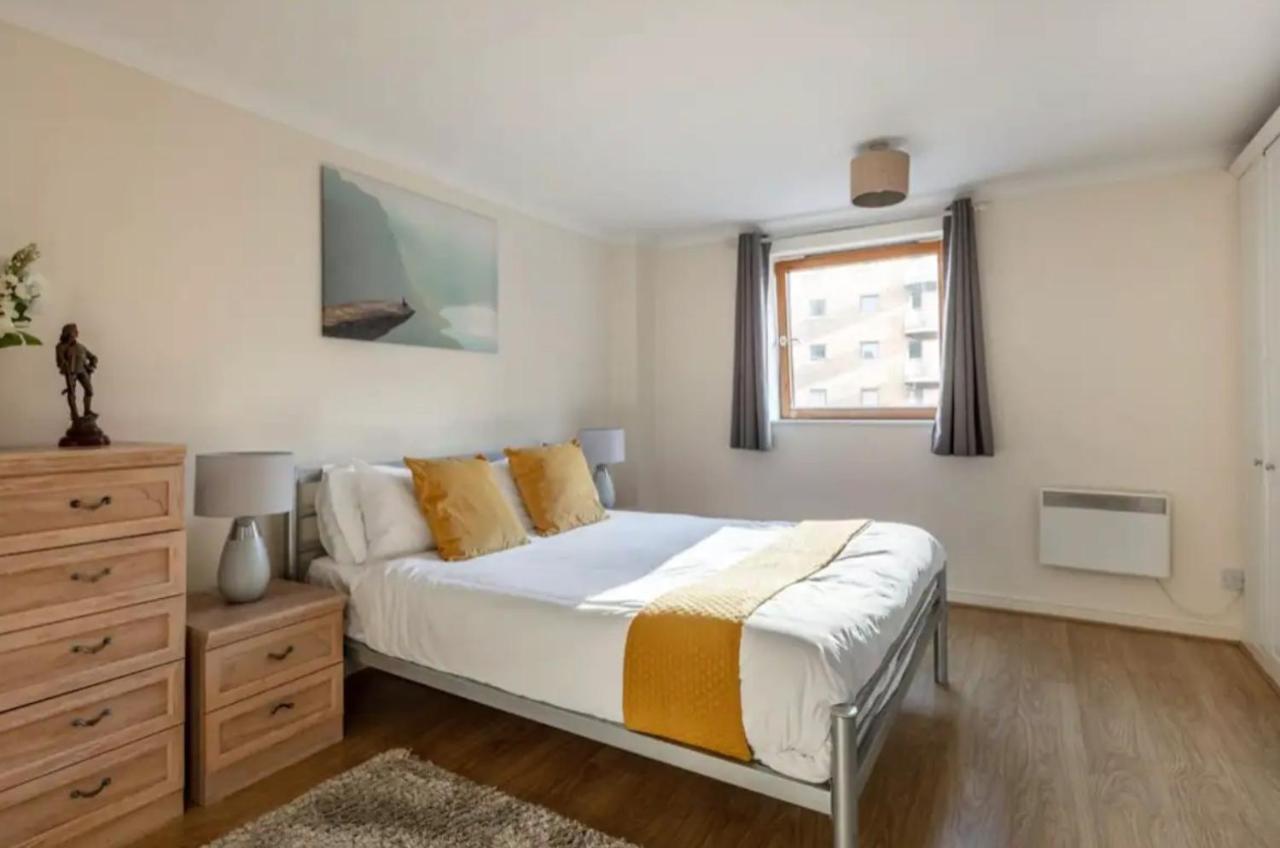 1 Bedroom Flat With Free Parking Лондон Экстерьер фото