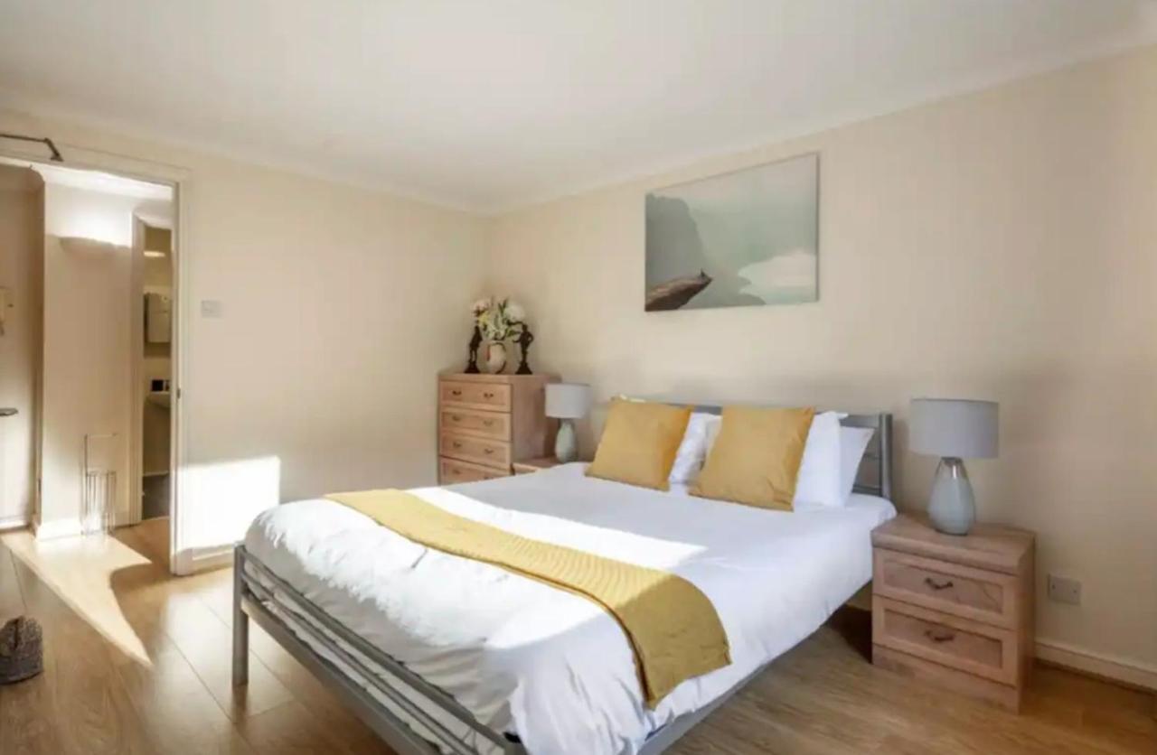 1 Bedroom Flat With Free Parking Лондон Экстерьер фото